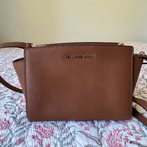 Michael Kors Selma Saffiano Leather Crossbody Bag - Picture 7 of 10